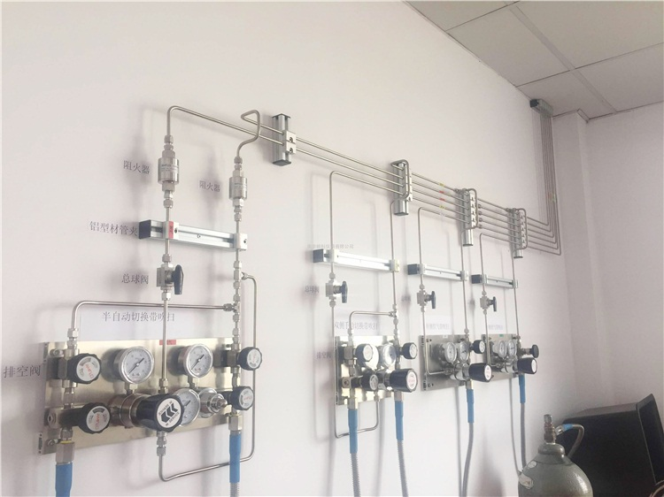 吐鲁番实验室供电系统